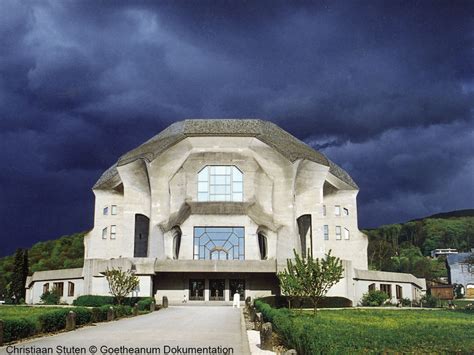 Goetheanum, Dornach: centru de activități antroposofice
