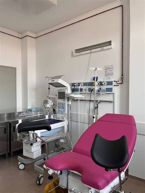 Maternitate modernizată - salon pentru mame și nou-născuți