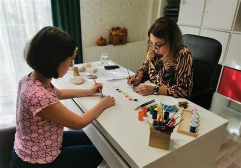Infografica: Serviciile clinice ale Alegria - psihoterapie copii, psihoterapie adulți, psihiatrie pediatrică, terapie ABA, terapie de cuplu