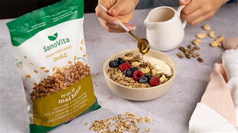 Bol cu fulgi de hrișcă și fructe