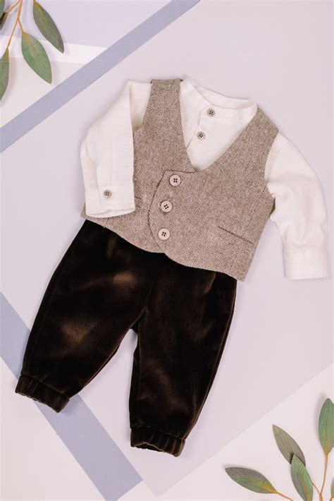 Haine de botez pentru bebeluși