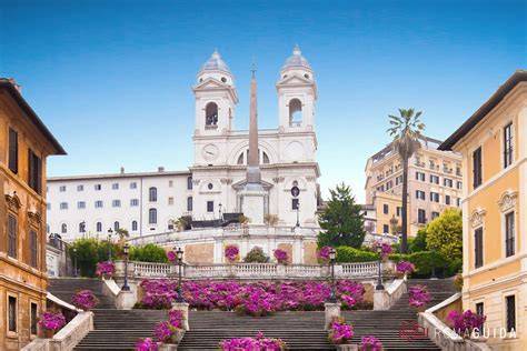 Vedere de pe Terasa Trinità dei Monti spre Piazza di Spagna