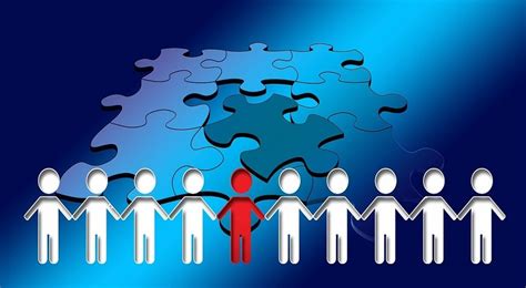 Diversitate de culori și modele de căciulițe și fulare pentru bebeluși