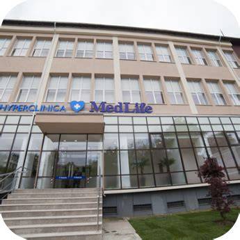 Imagine cu departamentul de pediatrie din Hyperclinica MedLife Favorit, echipa de medici și asistente