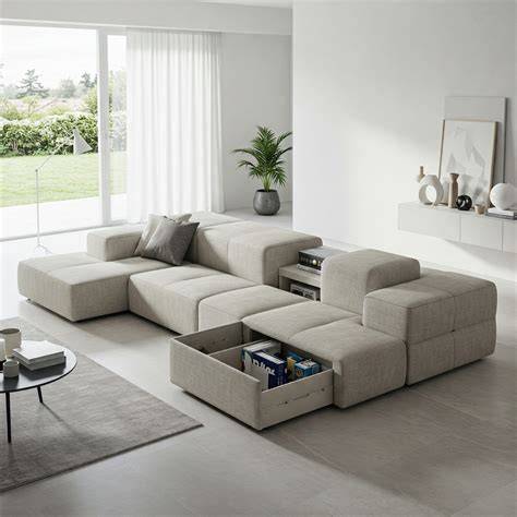 Fotografii de inspiratie: fototapet pastelat, mobilier modular si accesorii neutr suspendate