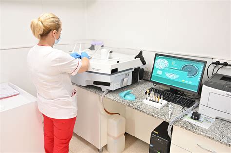 Laborator medical cu echipamente