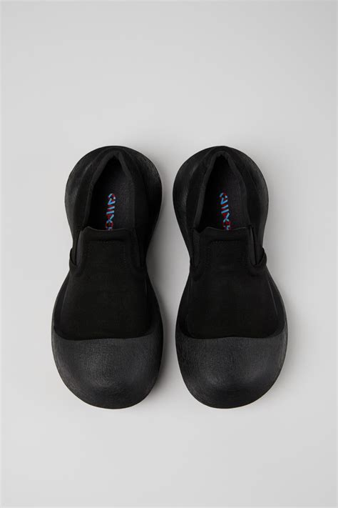 Mocasini și sneakerși pentru gravide
