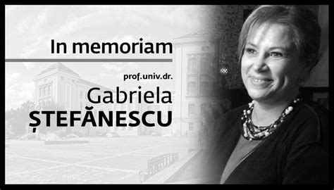 Profesor universitar Gabriela Ștefănescu în timpul unei prelegeri