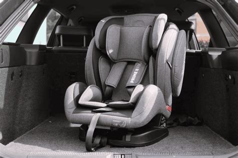 Comparație caracteristici scaune auto clasice și Isofix