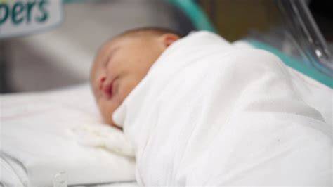 Infografic: 10 pași pentru Spital Prieten al Copilului