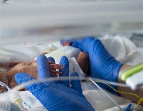 Proces de îngrijire neonatală în secția ATI a spitalului