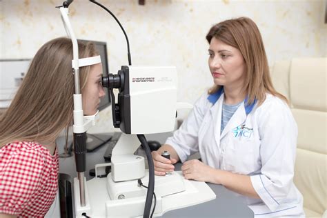 Infografic: etape în diagnosticul și tratamentul oftalmologic pediatric