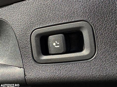 Ilustrație cu dezactivarea airbag-ului pasagerului