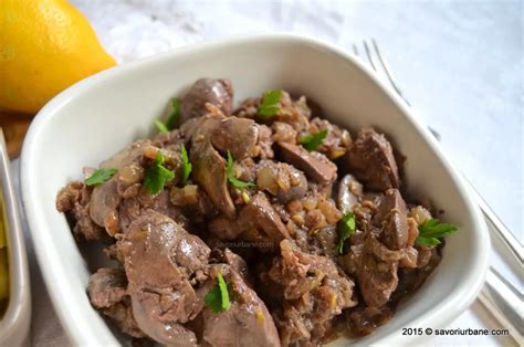 Colecție de imagini cu diverse preparate din ficat de pui pentru bebeluși