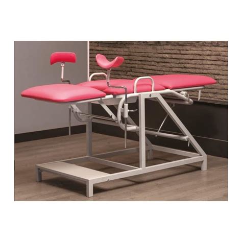 Masa ginecologică și instrumentarul specific