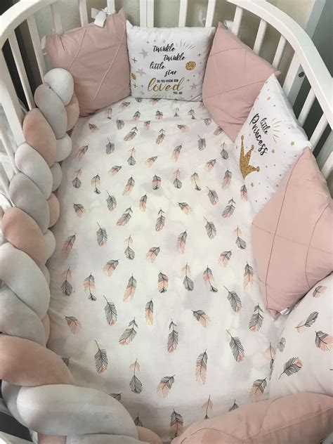 Pătuț din carton pentru copii