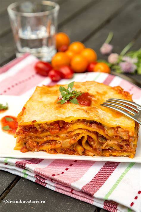 Imagine ilustrativa despre straturi de lasagna cu legume si sos Bechamel