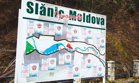 Imagine de ansamblu a staţiunii Slănic Moldova, cu izvoarele din apropiere