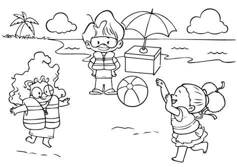 Imagine ilustrativă: familie cu bebeluș pe plajă, cu umbră și echipament de protecție solară