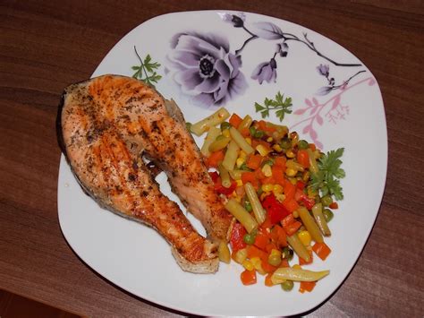 somon la gratar cu legume